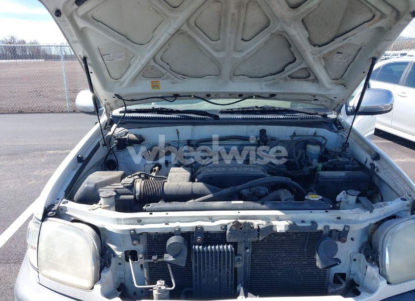 Photo 10 of 2001 Toyota Tundra SR5 V8 (VIN 5TBRT34111S148278)