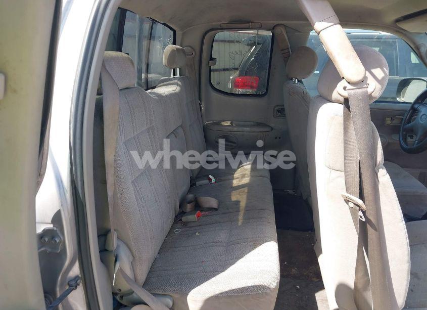 Photo 8 of 2002 Toyota Tundra SR5 V8 (VIN 5TBRT34112S266459)