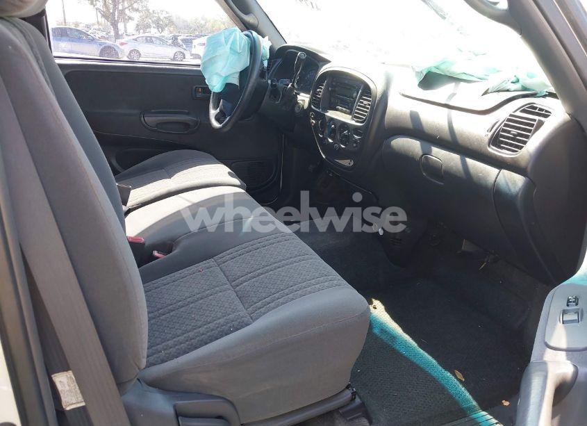 Photo 5 of 2003 Toyota Tundra SR5 V8 (VIN 5TBRT34113S413221)