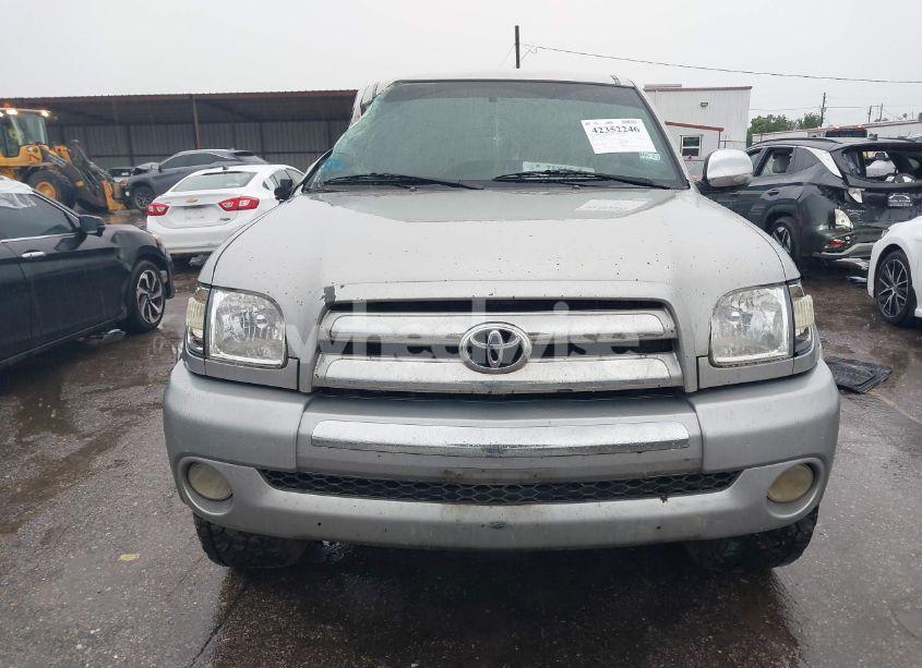 Photo 12 of 2004 Toyota Tundra SR5 V8 (VIN 5TBRT34114S455616)