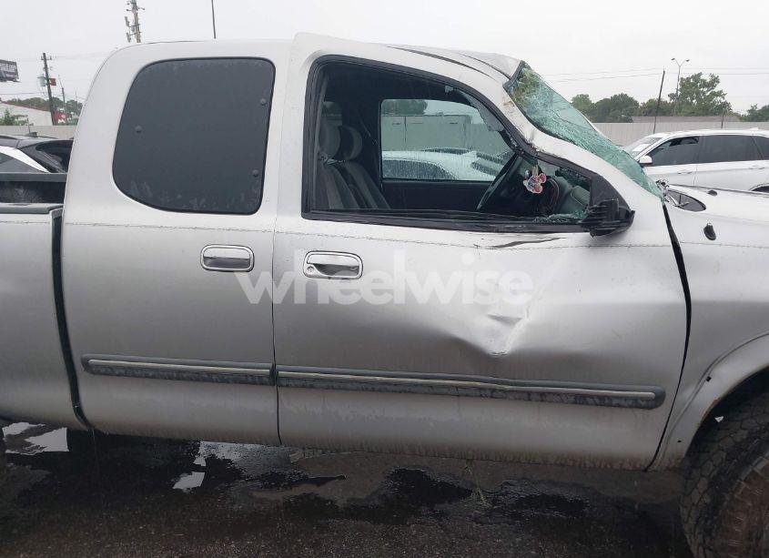 Photo 13 of 2004 Toyota Tundra SR5 V8 (VIN 5TBRT34114S455616)