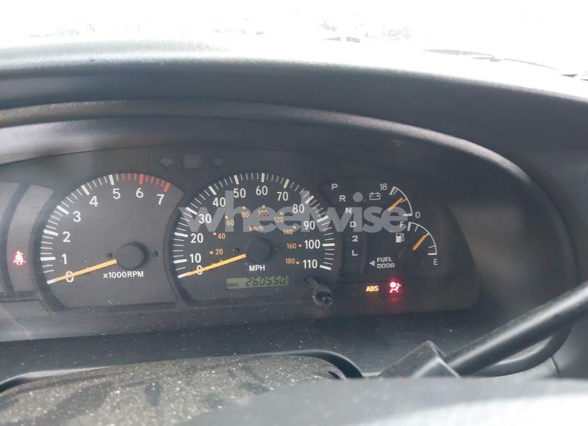 Photo 15 of 2004 Toyota Tundra SR5 V8 (VIN 5TBRT34114S455616)