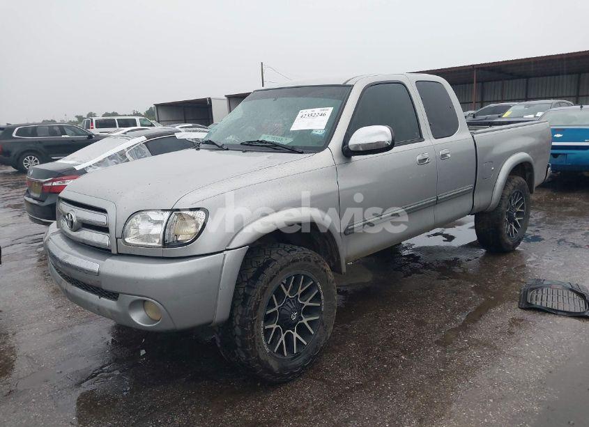 Photo 2 of 2004 Toyota Tundra SR5 V8 (VIN 5TBRT34114S455616)