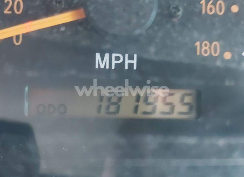 Photo 7 of 2001 Toyota Tundra SR5 V8 (VIN 5TBRT34121S189972)