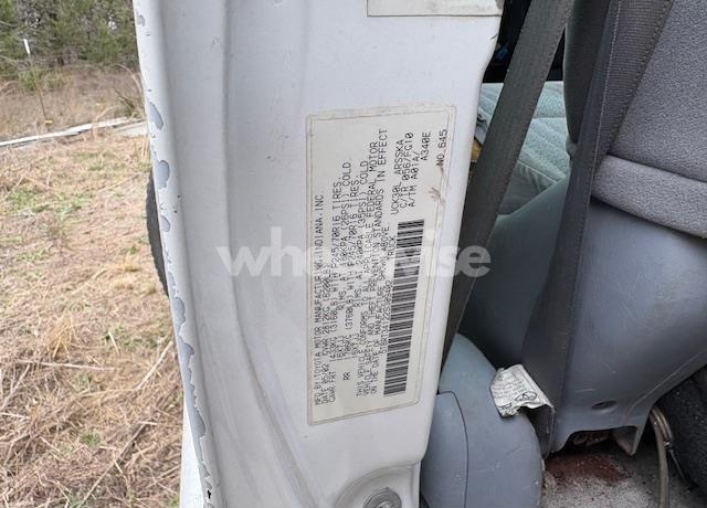 Photo 9 of 2002 Toyota Tundra SR5 V8 (VIN 5TBRT34122S309402)