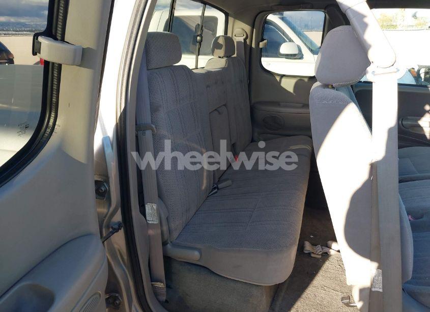 Photo 8 of 2002 Toyota Tundra SR5 V8 (VIN 5TBRT34122S314437)