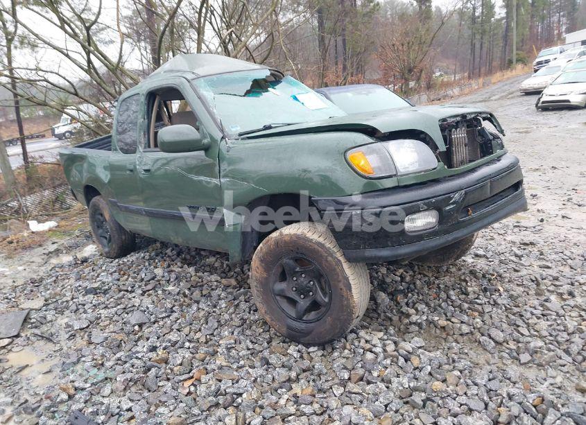 2002 Toyota Tundra SR5 V8 (VIN 5TBRT34122S326071) main photo