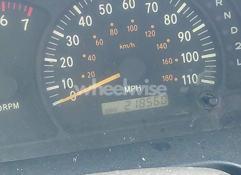 Photo 15 of 2002 Toyota Tundra SR5 V8 (VIN 5TBRT34122S326071)