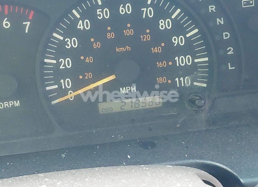 Photo 7 of 2002 Toyota Tundra SR5 V8 (VIN 5TBRT34122S326071)