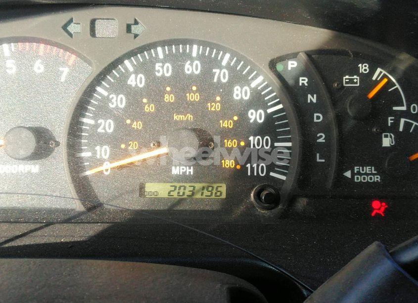 Photo 15 of 2003 Toyota Tundra SR5 V8 (VIN 5TBRT34123S336178)