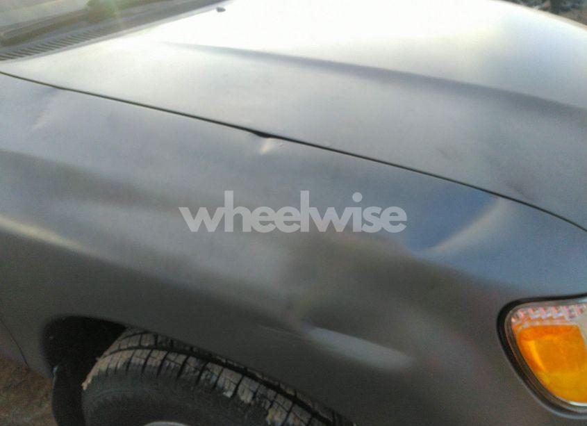 Photo 17 of 2003 Toyota Tundra SR5 V8 (VIN 5TBRT34123S336178)