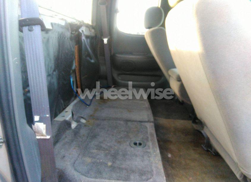 Photo 8 of 2003 Toyota Tundra SR5 V8 (VIN 5TBRT34123S336178)