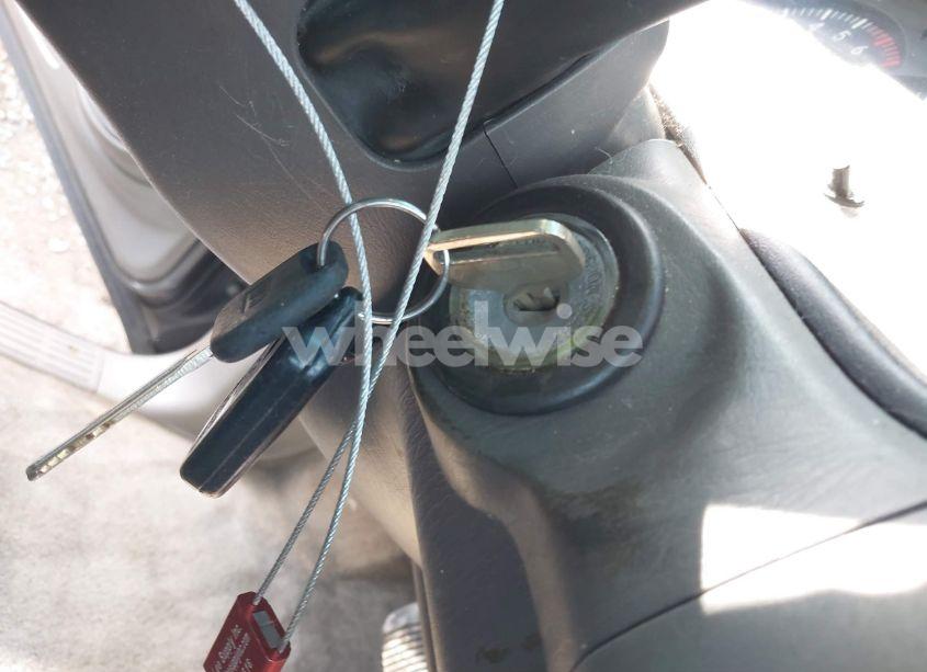 Photo 11 of 2003 Toyota Tundra SR5 V8 (VIN 5TBRT34123S376082)