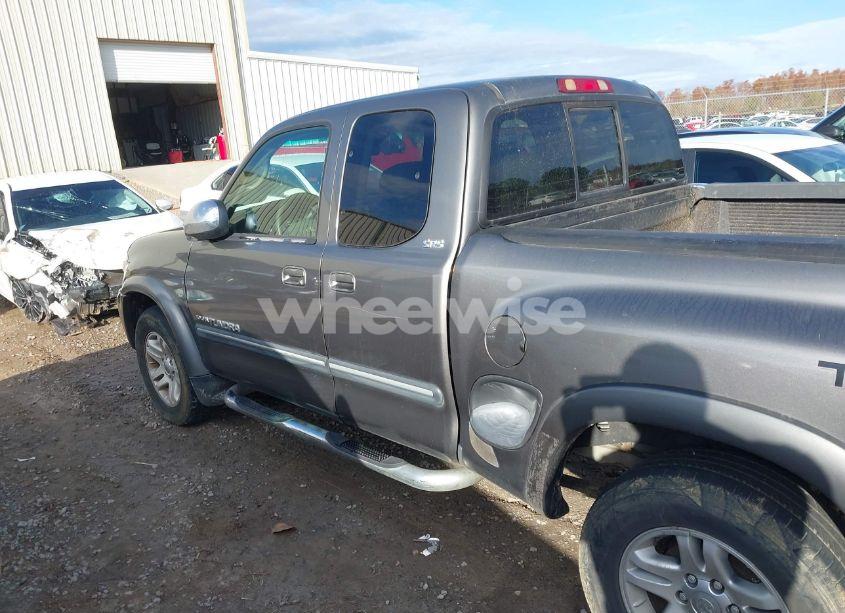 Photo 15 of 2003 Toyota Tundra SR5 V8 (VIN 5TBRT34123S376082)