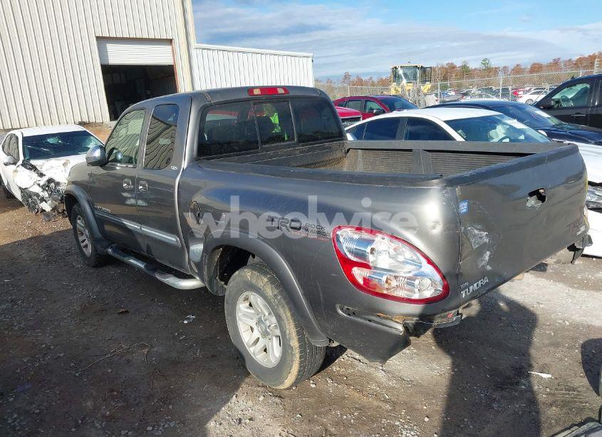 Photo 3 of 2003 Toyota Tundra SR5 V8 (VIN 5TBRT34123S376082)