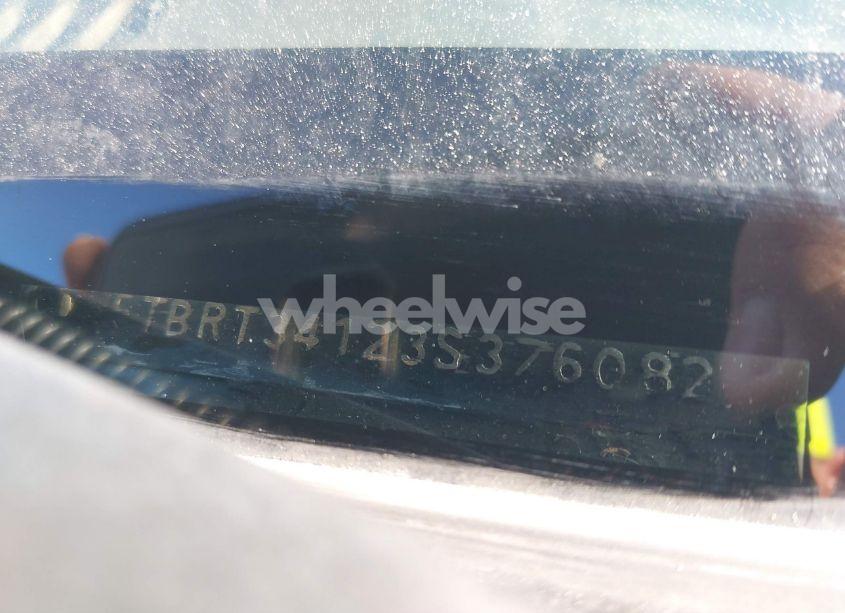 Photo 9 of 2003 Toyota Tundra SR5 V8 (VIN 5TBRT34123S376082)