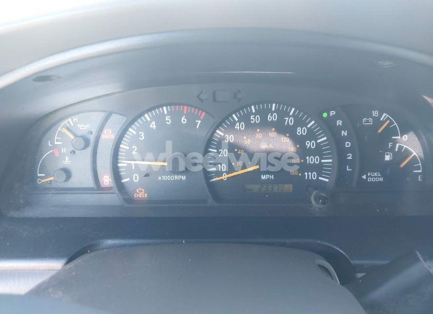 Photo 7 of 2003 Toyota Tundra SR5 V8 (VIN 5TBRT34123S404284)