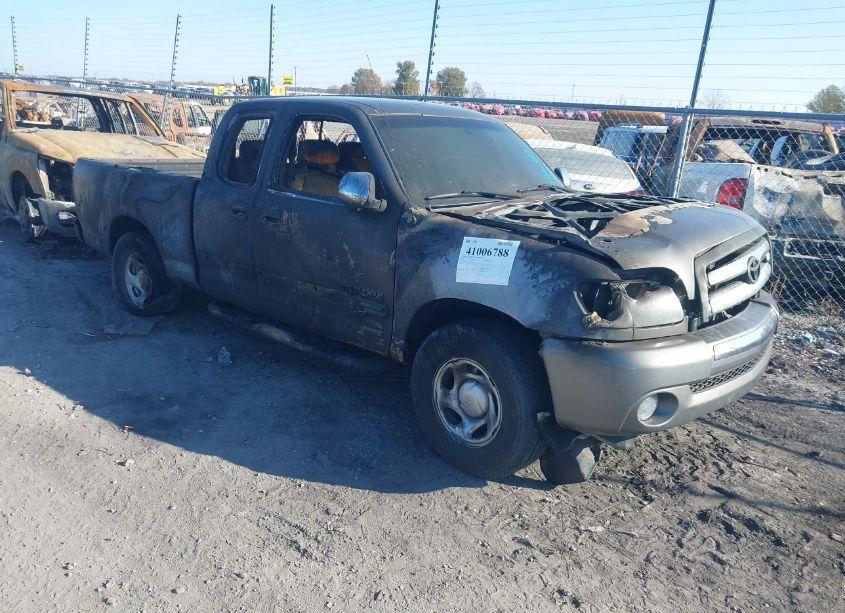 2003 Toyota Tundra SR5 V8 (VIN 5TBRT34123S427645) main photo