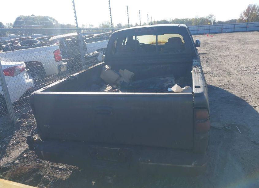 Photo 14 of 2003 Toyota Tundra SR5 V8 (VIN 5TBRT34123S427645)