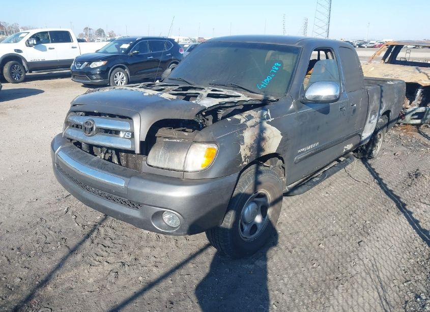 Photo 2 of 2003 Toyota Tundra SR5 V8 (VIN 5TBRT34123S427645)