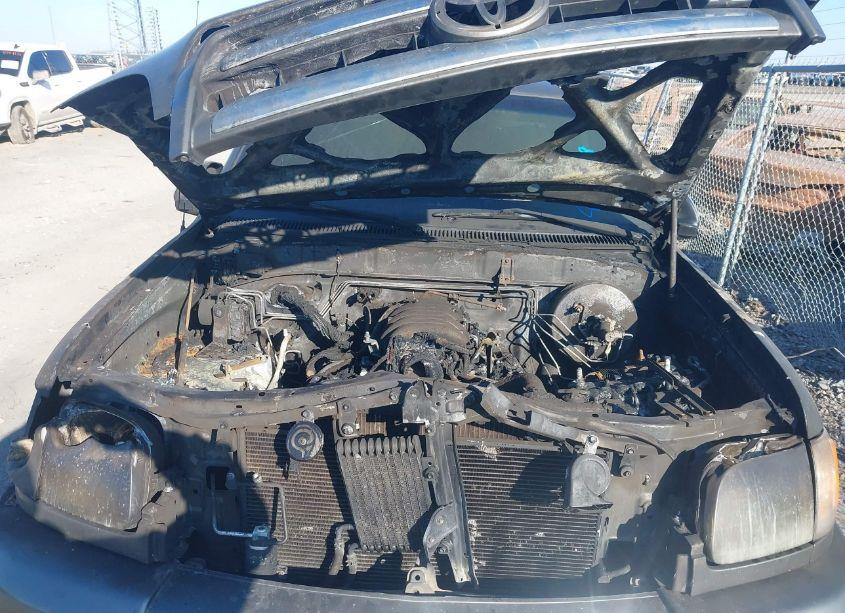 Photo 6 of 2003 Toyota Tundra SR5 V8 (VIN 5TBRT34123S427645)