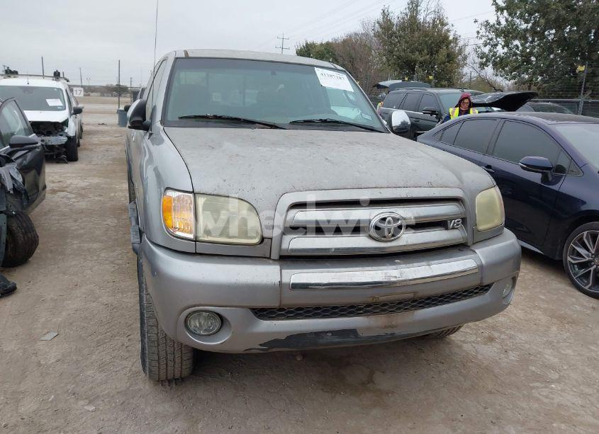 Photo 6 of 2004 Toyota Tundra SR5 V8 (VIN 5TBRT34124S451400)