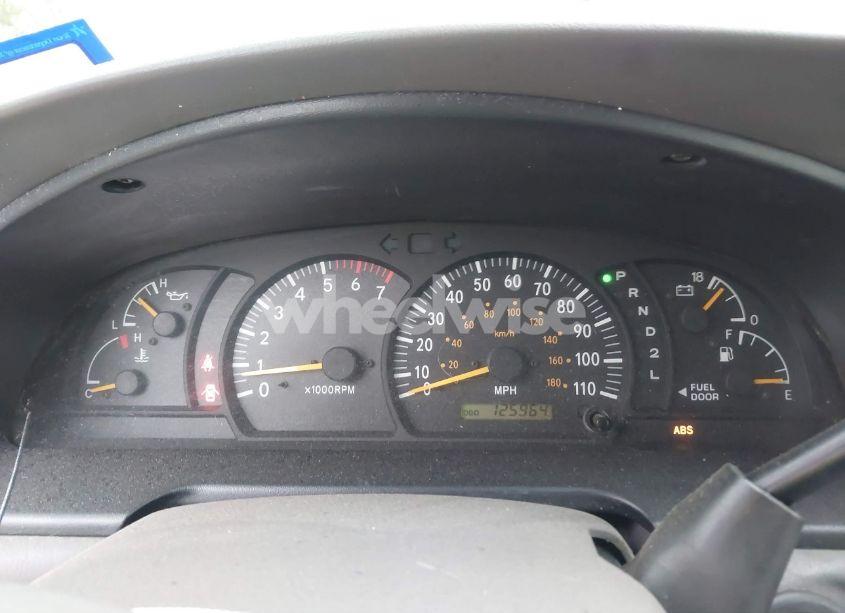 Photo 7 of 2004 Toyota Tundra SR5 V8 (VIN 5TBRT34124S451400)