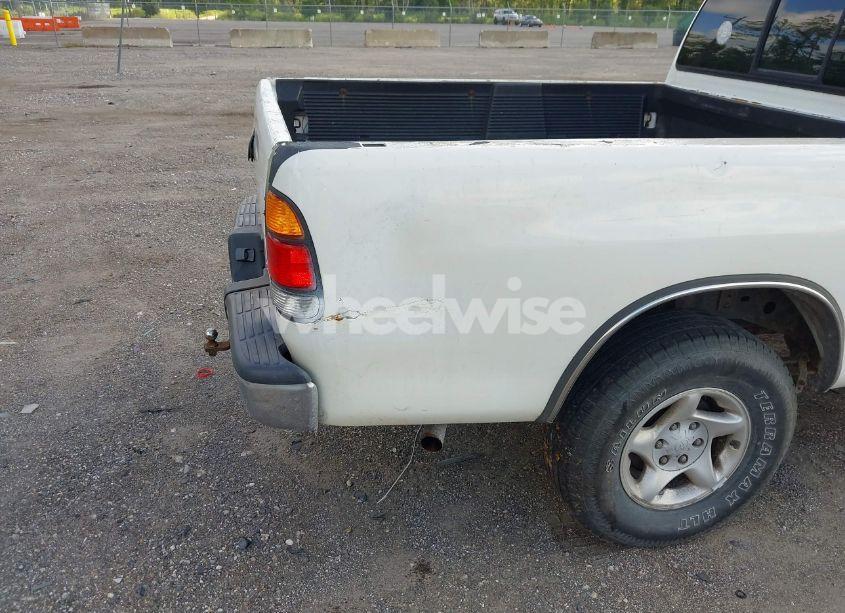 Photo 14 of 2000 Toyota Tundra SR5 V8 (VIN 5TBRT3412YS003034)