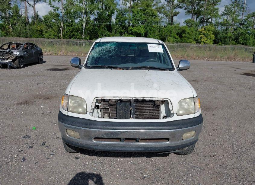 Photo 6 of 2000 Toyota Tundra SR5 V8 (VIN 5TBRT3412YS003034)