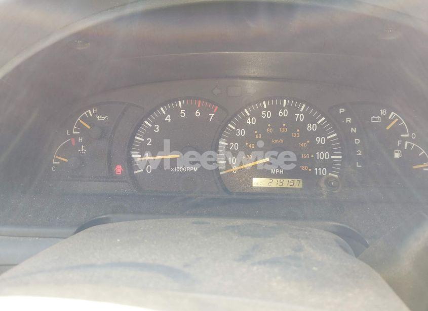 Photo 7 of 2000 Toyota Tundra SR5 V8 (VIN 5TBRT3412YS003034)