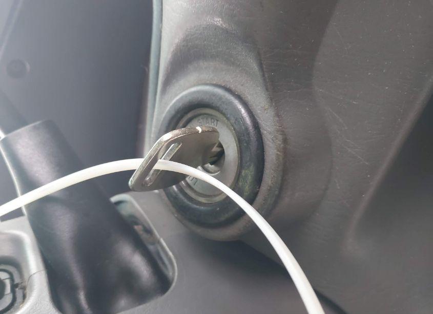 Photo 11 of 2000 Toyota Tundra SR5 V8 (VIN 5TBRT3412YS030606)