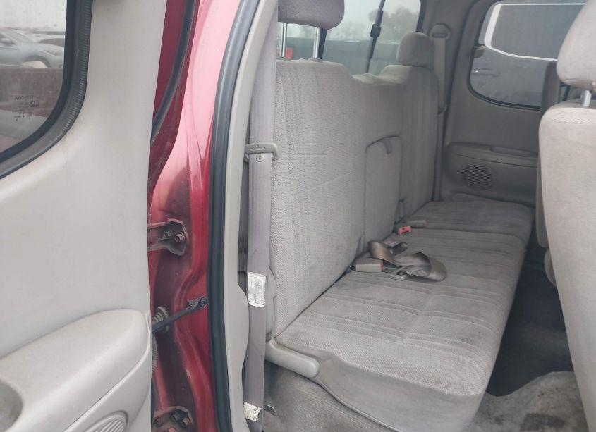 Photo 8 of 2000 Toyota Tundra SR5 V8 (VIN 5TBRT3412YS030606)