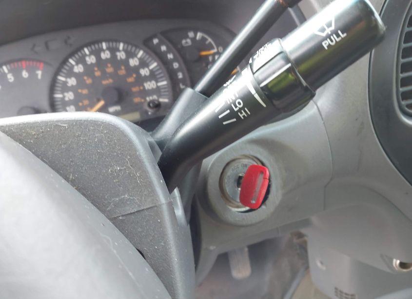 Photo 11 of 2000 Toyota Tundra SR5 V8 (VIN 5TBRT3412YS060849)