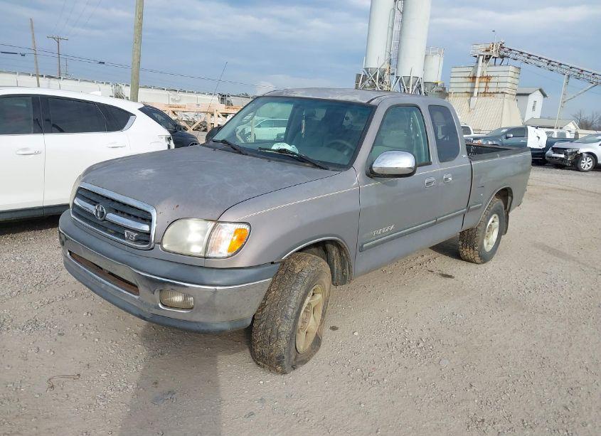 Photo 2 of 2000 Toyota Tundra SR5 V8 (VIN 5TBRT3412YS060849)