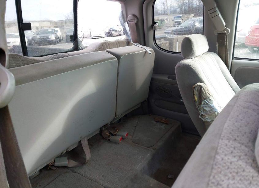 Photo 8 of 2000 Toyota Tundra SR5 V8 (VIN 5TBRT3412YS060849)