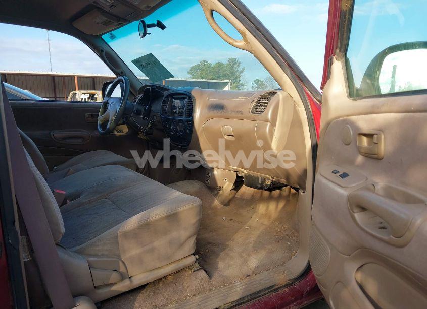 Photo 5 of 2001 Toyota Tundra SR5 V8 (VIN 5TBRT34131S143664)