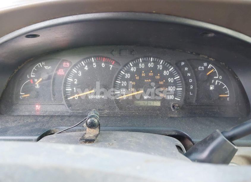 Photo 7 of 2001 Toyota Tundra SR5 V8 (VIN 5TBRT34131S143664)