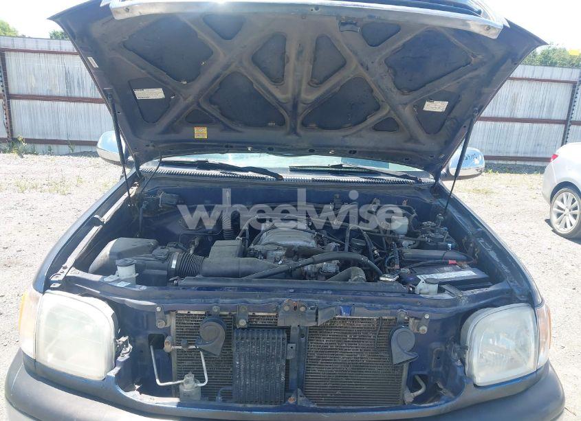 Photo 10 of 2001 Toyota Tundra SR5 V8 (VIN 5TBRT34131S150677)