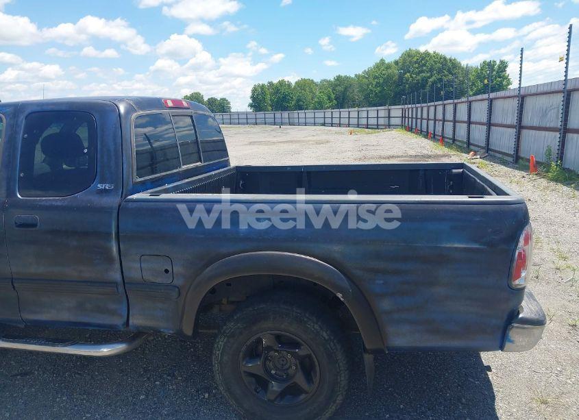 Photo 14 of 2001 Toyota Tundra SR5 V8 (VIN 5TBRT34131S150677)