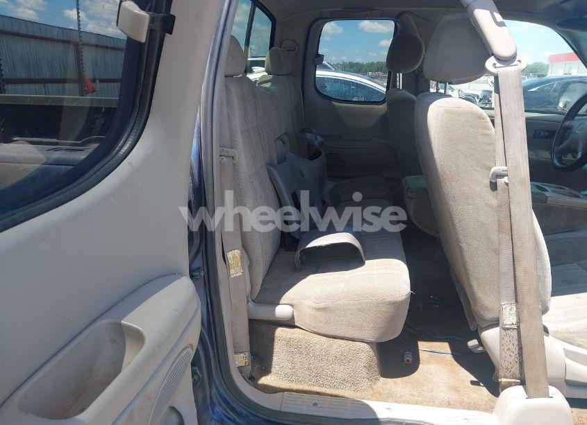 Photo 8 of 2001 Toyota Tundra SR5 V8 (VIN 5TBRT34131S150677)