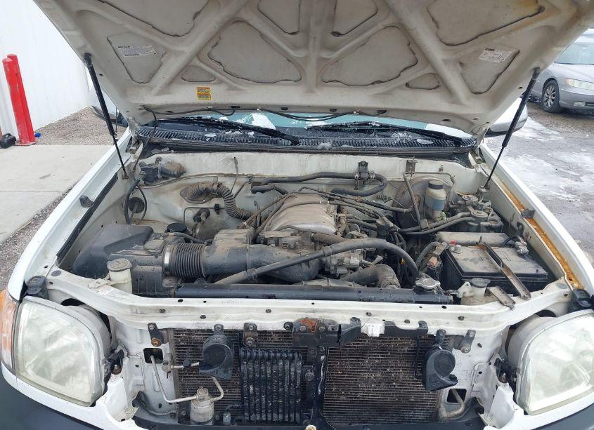 Photo 10 of 2001 Toyota Tundra SR5 V8 (VIN 5TBRT34131S165941)
