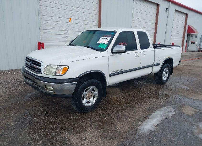 Photo 2 of 2001 Toyota Tundra SR5 V8 (VIN 5TBRT34131S165941)