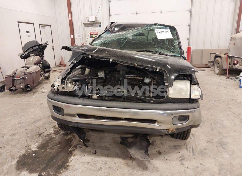Photo 12 of 2001 Toyota Tundra SR5 V8 (VIN 5TBRT34131S169696)