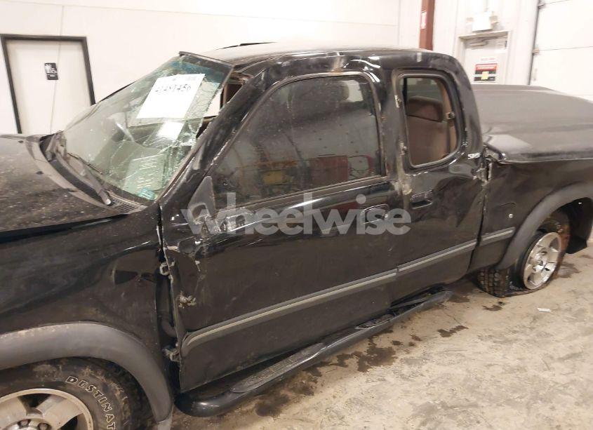 Photo 6 of 2001 Toyota Tundra SR5 V8 (VIN 5TBRT34131S169696)