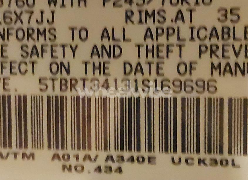 Photo 9 of 2001 Toyota Tundra SR5 V8 (VIN 5TBRT34131S169696)