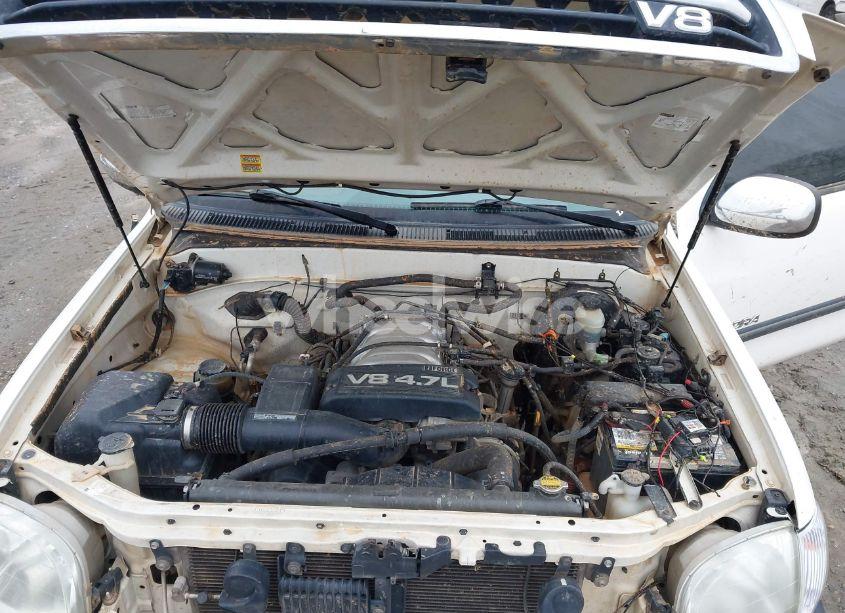 Photo 10 of 2002 Toyota Tundra SR5 V8 (VIN 5TBRT34132S284283)