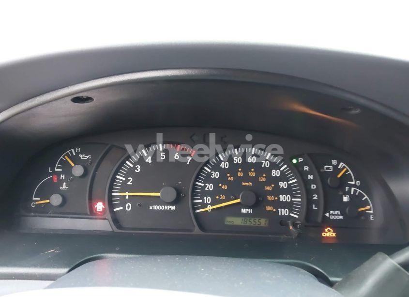 Photo 7 of 2002 Toyota Tundra SR5 V8 (VIN 5TBRT34132S284283)