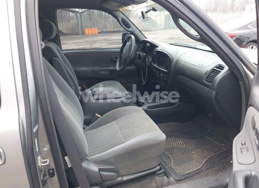 Photo 5 of 2004 Toyota Tundra SR5 V8 (VIN 5TBRT34134S446593)