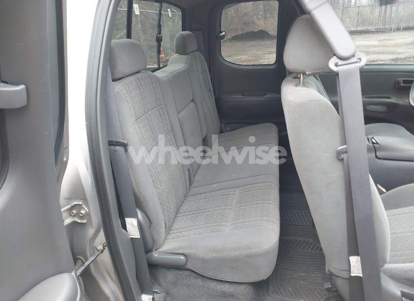 Photo 8 of 2004 Toyota Tundra SR5 V8 (VIN 5TBRT34134S446593)