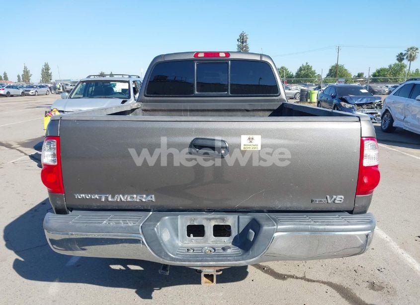 Photo 17 of 2005 Toyota Tundra SR5 V8 (VIN 5TBRT34135S458826)